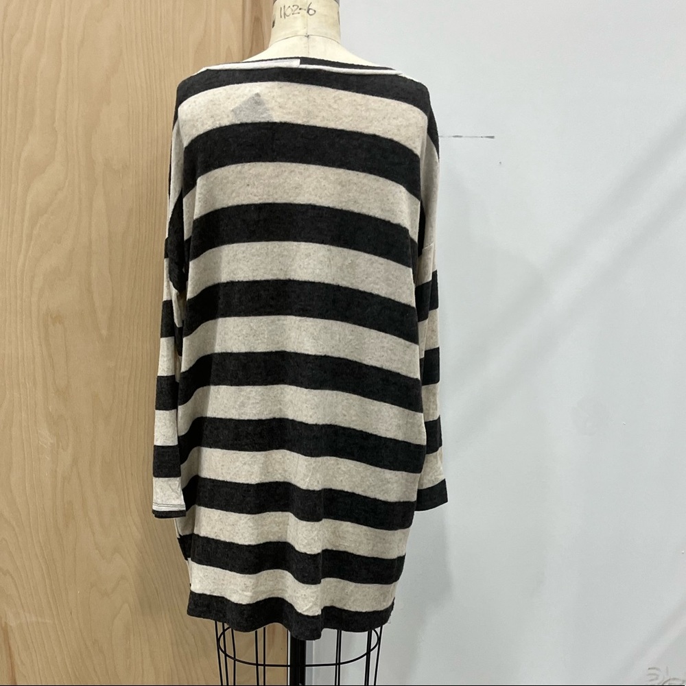 Tunic - Picture 2 of 2